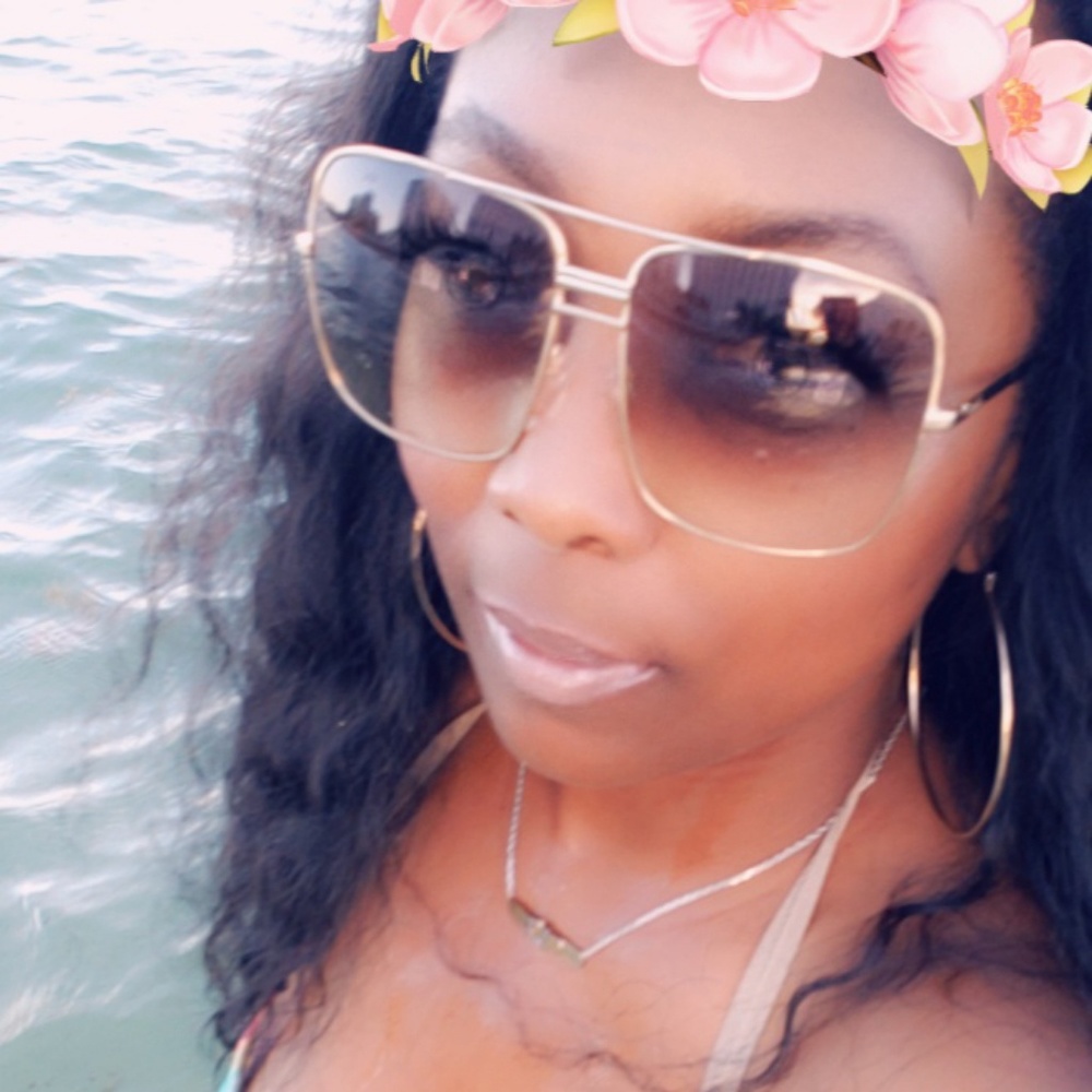 Meet your Posher, Tiffany